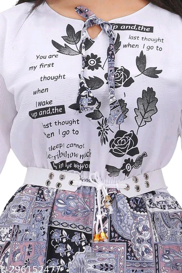 Fancy Glamorous Women Tops & Tunics - M