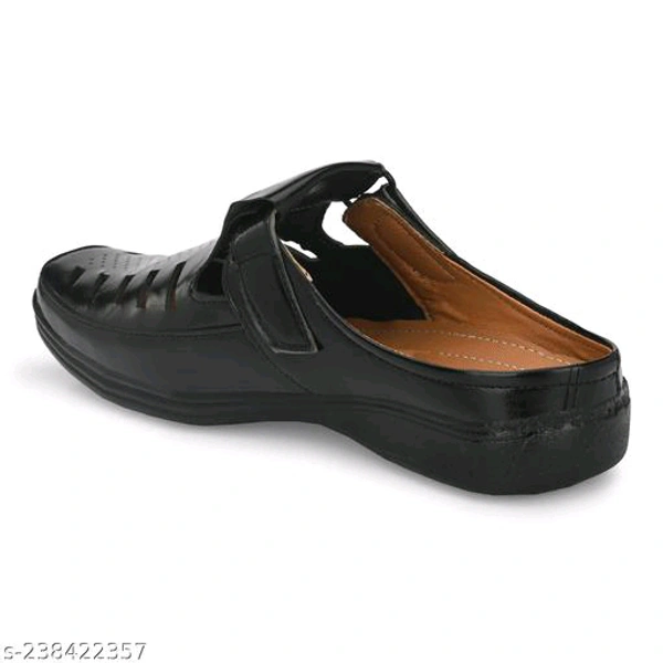 Latest Fashionable Men Sandals - Black, 6