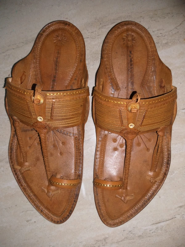 Kolhapuri Kapshi Chappal  - Web Orange