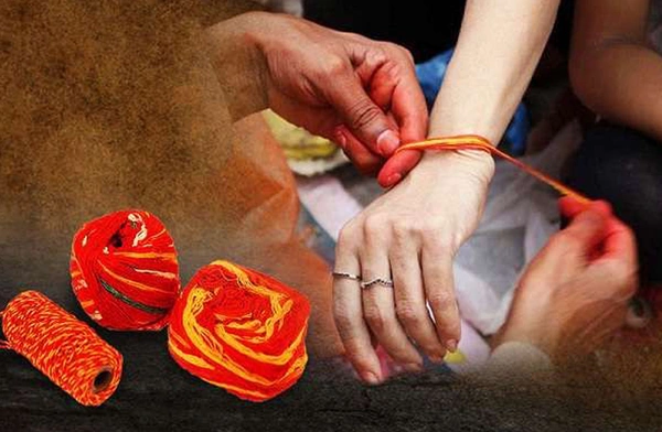 Natural Kawdi / Kaudi / Sea shell for Laxmi / Kuber and Diwali Pooja (Pack of 108 Pieces + Free 1 Pooja Kalawa Shuddh Dhaga)
