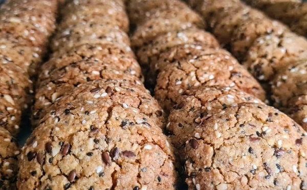 Dry Fruits & Seeds Cookies - 330 Grams
