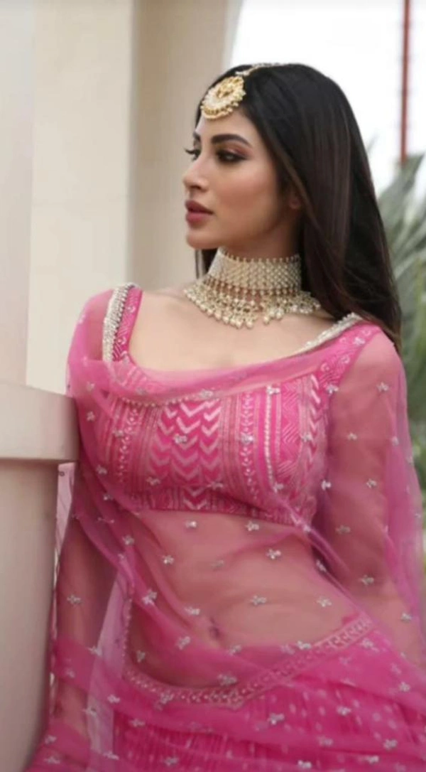 Mouni Roy Inspired Paachi Kundan Choker - all, yes