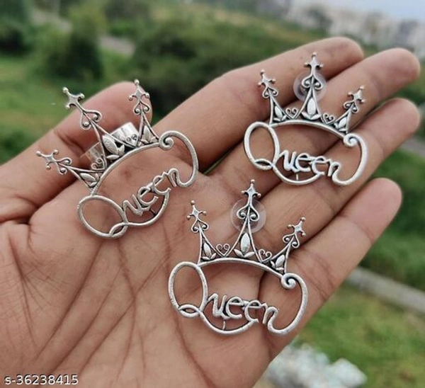 Queen Casual Studs With Ring . - silver, yes