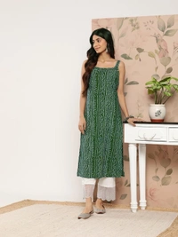 Bollyclues Women's Crepe Straight Bandhani Printed Kurti(BA-01) AN - L