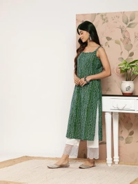 Bollyclues Women's Crepe Straight Bandhani Printed Kurti(BA-01) AN - L