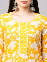 Attractive Women Kurta Sets Mo 02 - L