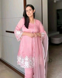 Kashvi Superior Women Kurta Sets Mo 0.1 - S