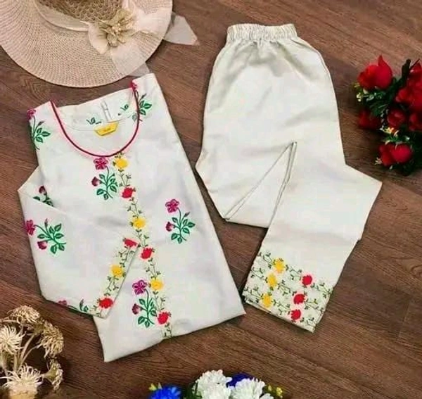 Banita Attractive Women Kurta Sets - M