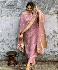 Aishani Superior Women Kurta Sets Mo 0.1 - L