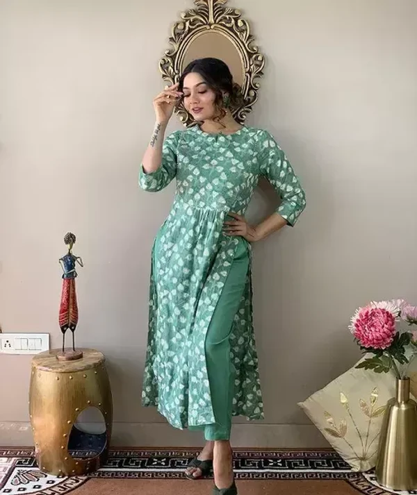 Naira Kurta Pant Set (Green) - XL