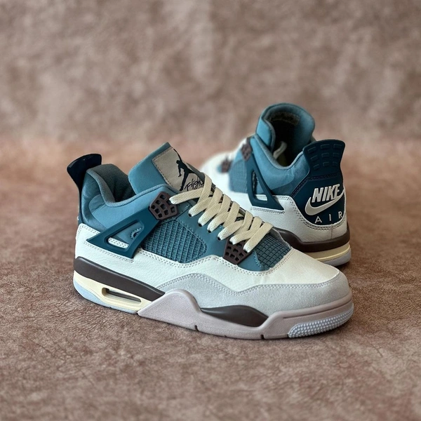 Jordan Retro 4 - 6