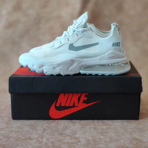 Nike AirMax React 270 - 10