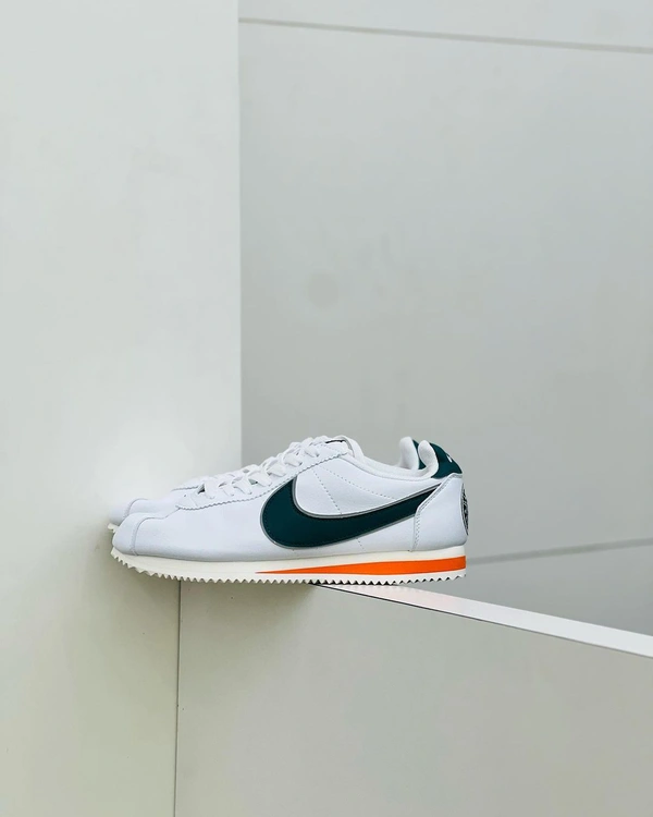 Nike Cortez  - 10