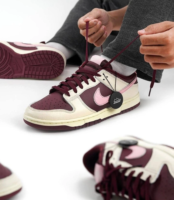 Nike SB Dunk Valentines  - 10