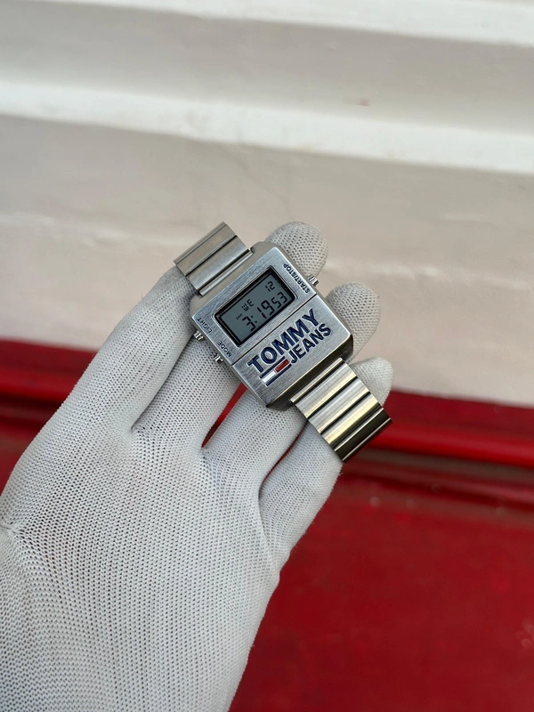 Tommy Jeans Stretchable Chain Watch - Silver