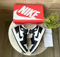 Nike Air Jordan Retro 1 Panda  - 6