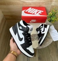 Nike Air Jordan Retro 1 Panda  - 6