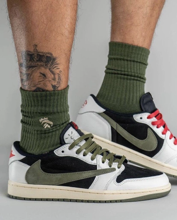 Nike Air Jordan Retro 1 Travis Scott - 10