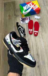 Nike SB Dunk Supreme World Famous  - 44