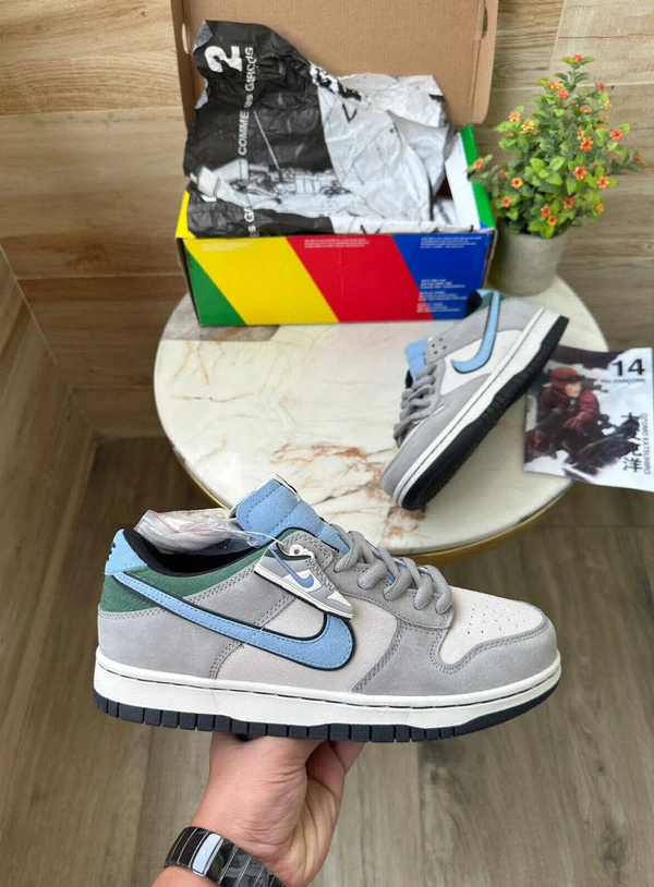 Nike SB Dunk Low x Otomo Katsuhiro  - 7