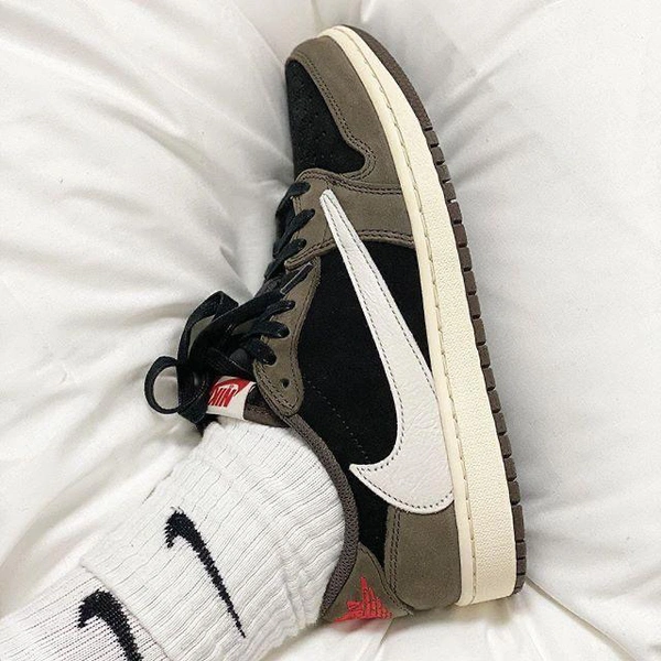 Nike Air Jordan Retro 1 Travis Scott Mocha - 6