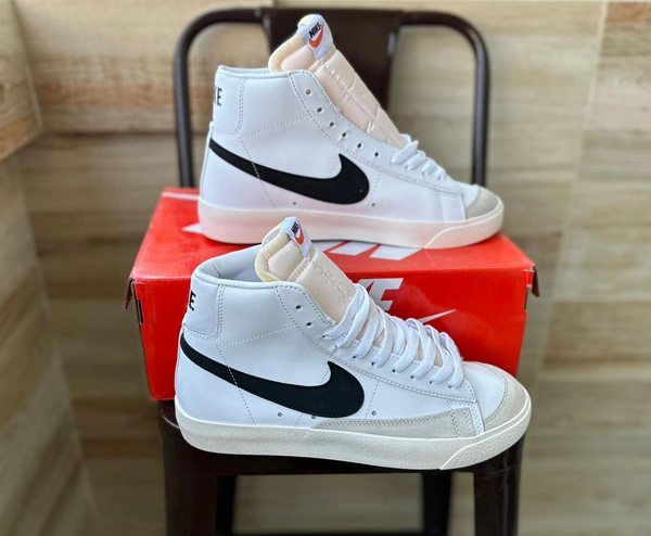Nike Blazer MID 77 Vintage  - 11