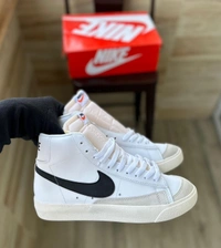Nike Blazer MID 77 Vintage  - 11