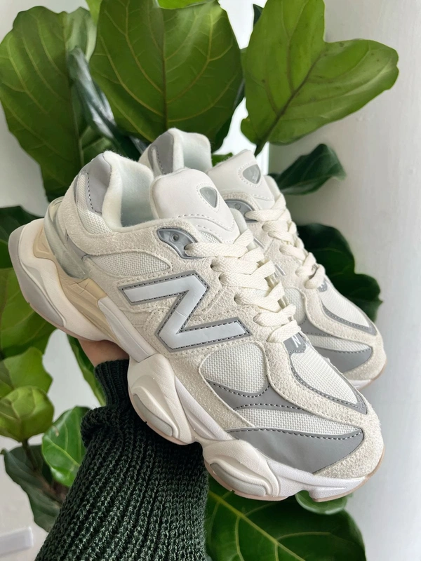 New Balance 9060 - Euro 41