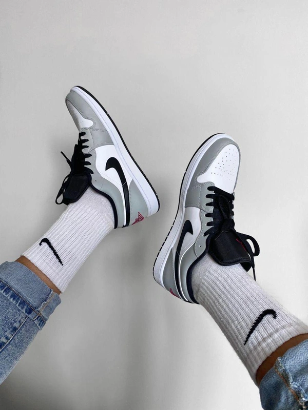 Air Jordans Smoke Grey Low - 8
