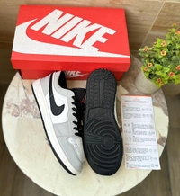 Air Jordans Smoke Grey Low - 8