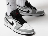 Air Jordans Smoke Grey Low - 8