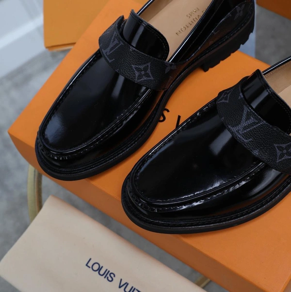 LV Loafer ( Black ) - 8