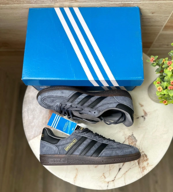 Adidas Originals Spezial - 9