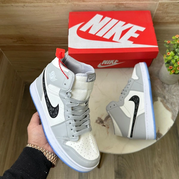Jordans Retro 1 Dior Mid Ankle  - 8