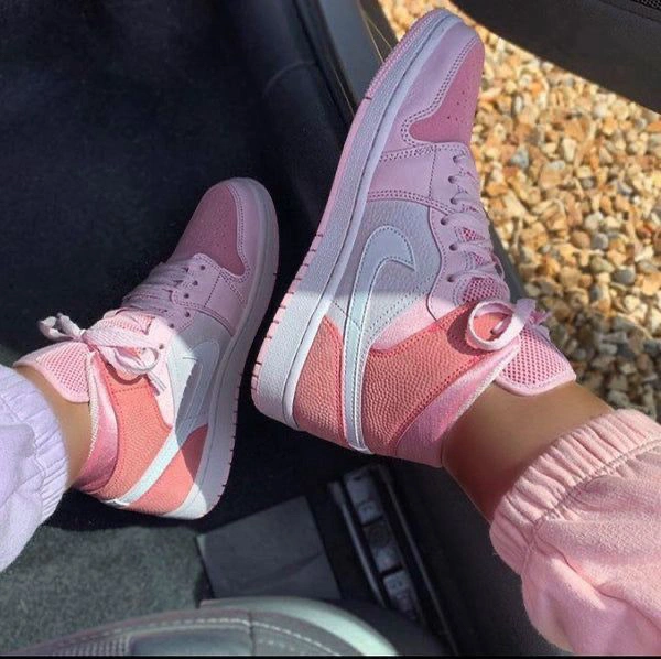 Air Jordan Retro One For Her  - 4