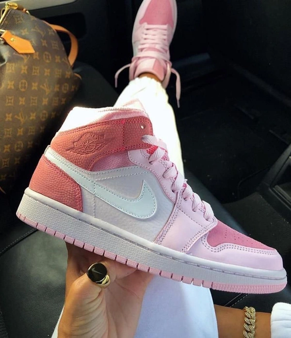 Air Jordan Retro One For Her  - 4