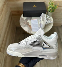 Air Jordan Retro 4 Frozen Moments - 11
