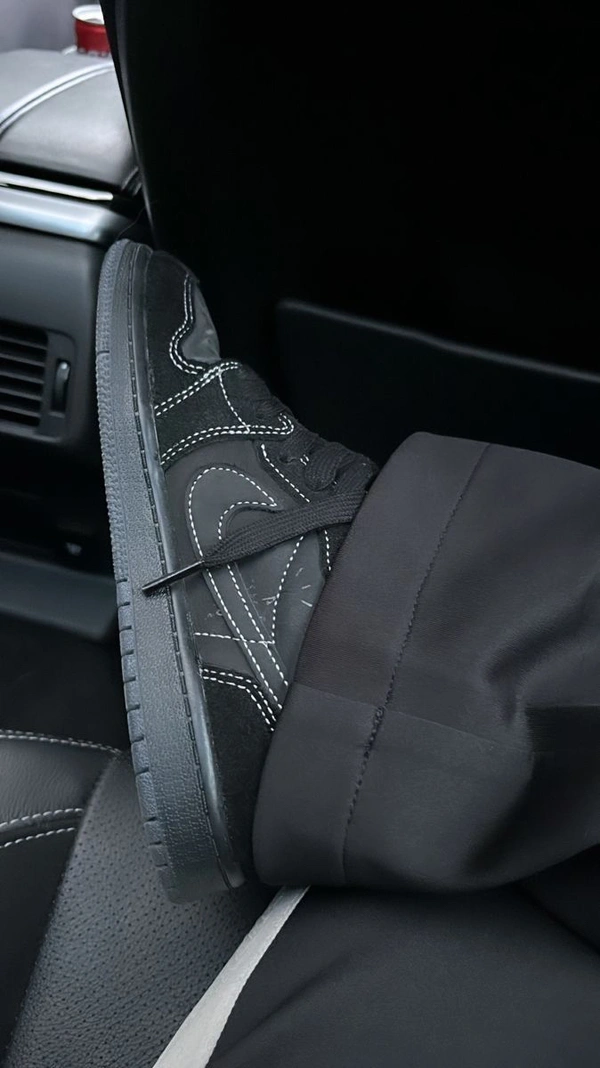 Jordans Retro 1 Black Mid Phantom - 8