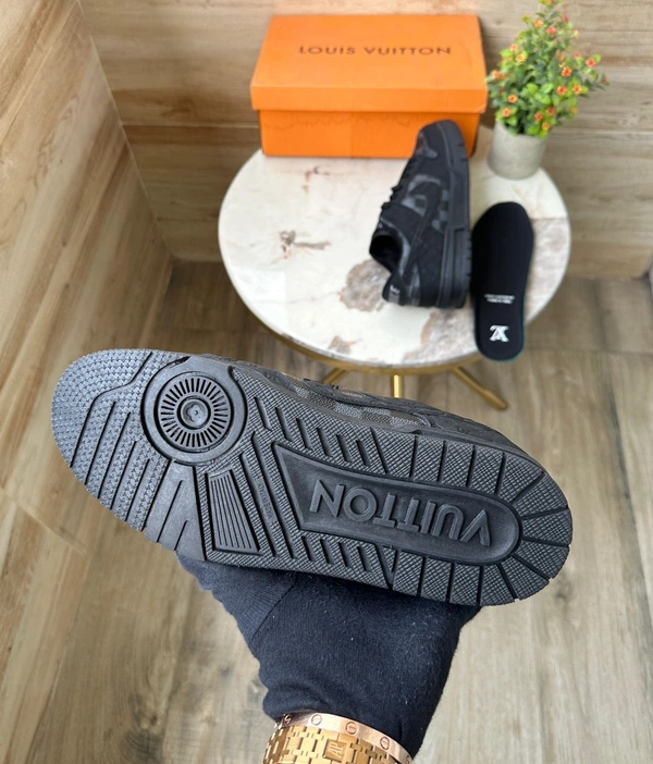 Nike Sb Dunk X Louis Vuitton Collaboration  - 8