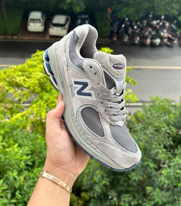 New Balance 2002 R Grey Magnet EDTN - Euro 42