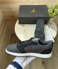 Air Jordan Retro 1 Travis Scott Cactus  - 11
