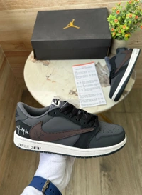 Air Jordan Retro 1 Travis Scott Cactus  - 11
