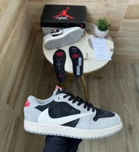 Jordan Retro 1 Low Travis Scott Fragmant - 10
