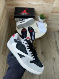 Jordan Retro 1 Low Travis Scott Fragmant - 10