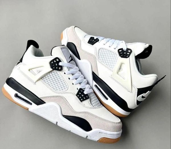Air Jordan Retro 4 SB X White/Black - 9
