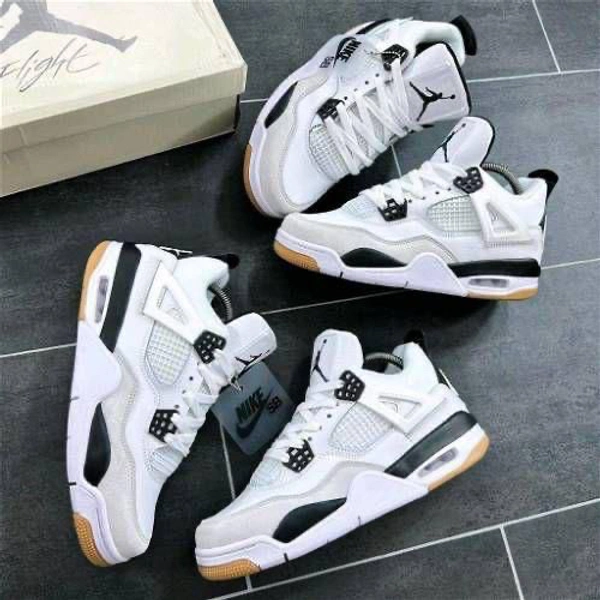 Air Jordan Retro 4 SB X White/Black - 9