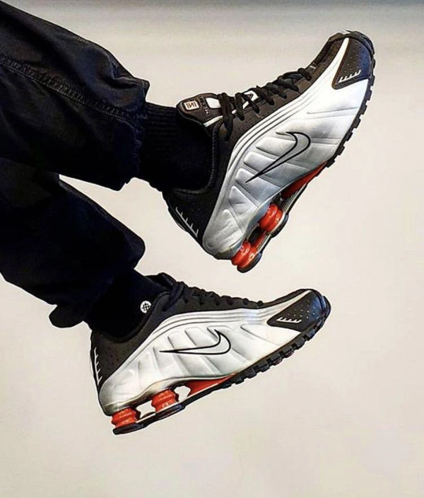 Nike Shox R4 - 8