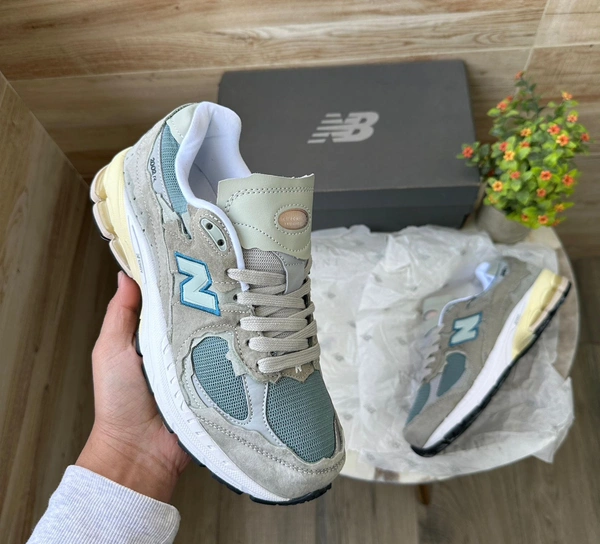 New Balance 2002 R Mirage Grey - Euro 44