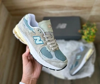 New Balance 2002 R Mirage Grey - Euro 44