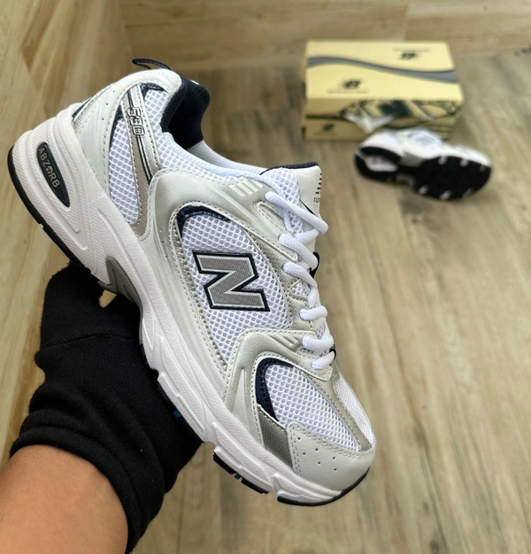 New Balance  530 - 8